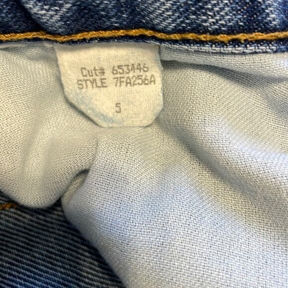 VTG Y2K Arizona Jean Co Embroidered Floral Denim Jean Shorts Juniors Size 5 - Picture 6 of 9